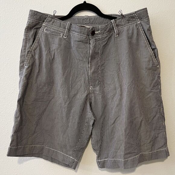 J Crew Shorts Mens 35W Military Field Short Gray Stripe Seersucker Cotton Pocket - Picture 1 of 12